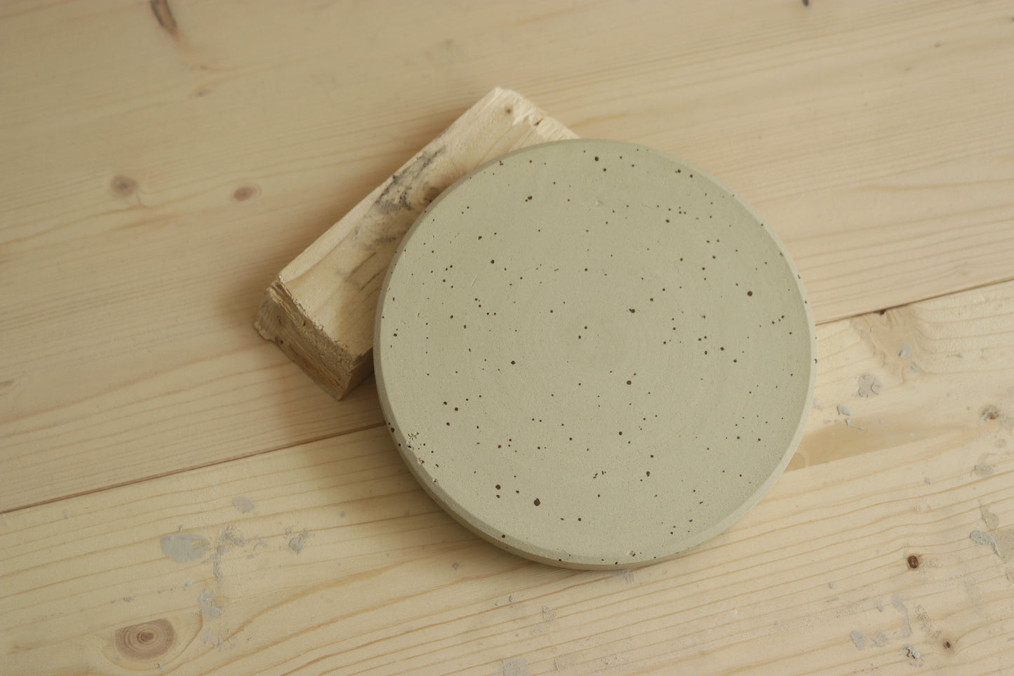 Handmade speckled stoneware ceramic snack plate in grid pattern and covered in clear glaze. Made with lots of love in Lithuania.
