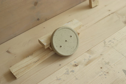 Soap dish / in white
