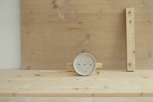Soap dish / in white