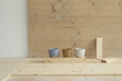 Swirly cup / in blue